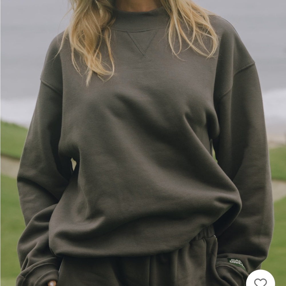 NWT Daily Drills Fleece Vintage Crew, vintage black sz M/L